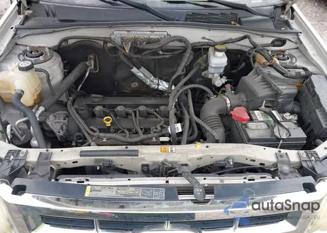 2010 Ford Escape Xlt from USA, damaged, VIN 1FMCU0D74AKB02766